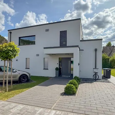 Moselhaus Krieger * 特拉本特拉巴赫